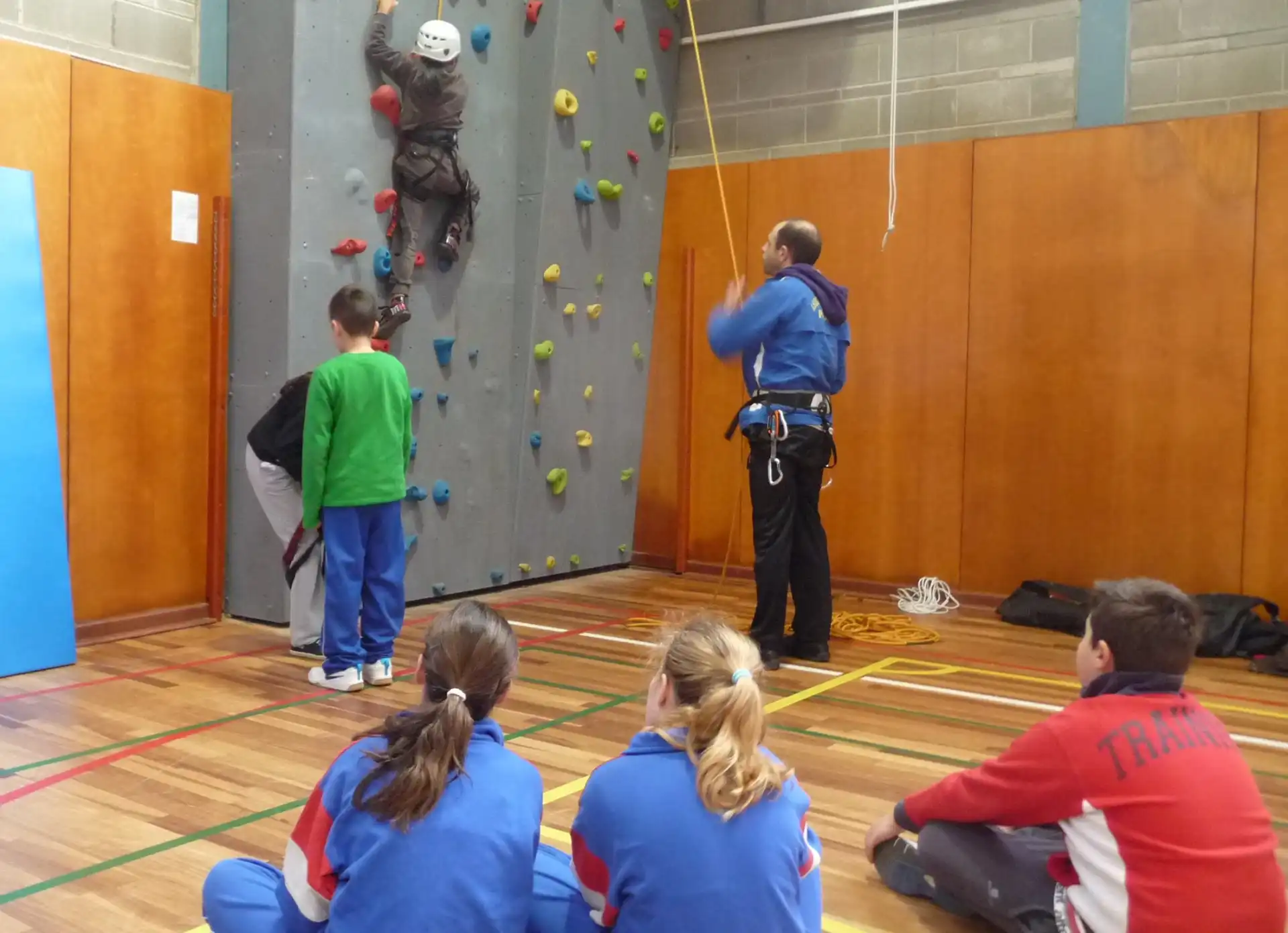 Curs escolar d'iniciació a l'escalada